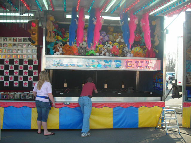 Hawkins Amusement Rides: Games